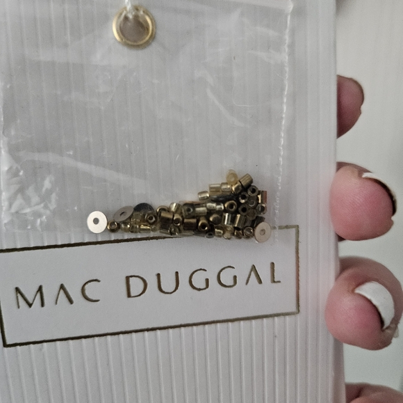 Mac Duggal Embellished Leaf Gown in Gold 16 NWT - Picture 11 of 16